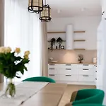 Boho Deluxe - Najwiekszy 130m2 Nad Jeziorem Ukiel Z 50m Tarasem, Przy Jeziorze, Garaz Podziemny, Klimatyzacja, 3 Sypialnie Salon, 2 Lazienki, Winda, Fvat Apartamento