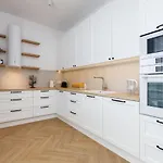 Boho Deluxe - Najwiekszy 130m2 Nad Jeziorem Ukiel Z 50m Tarasem, Przy Jeziorze, Garaz Podziemny, Klimatyzacja, 3 Sypialnie Salon, 2 Lazienki, Winda, Fvat Apartamento *