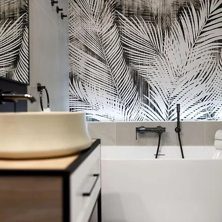 Boho Deluxe - Najwiekszy 130m2 Nad Jeziorem Ukiel Z 50m Tarasem, Przy Jeziorze, Garaz Podziemny, Klimatyzacja, 3 Sypialnie Salon, 2 Lazienki, Winda, Fvat Lägenhet