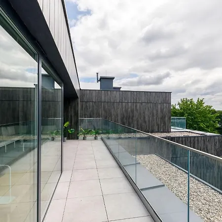 Boho Deluxe - Najwiekszy 130m2 Nad Jeziorem Ukiel Z 50m Tarasem, Przy Jeziorze, Garaz Podziemny, Klimatyzacja, 3 Sypialnie Salon, 2 Lazienki, Winda, Fvat Lägenhet