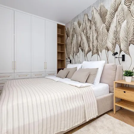 Boho Deluxe - Najwiekszy 130m2 Nad Jeziorem Ukiel Z 50m Tarasem, Przy Jeziorze, Garaz Podziemny, Klimatyzacja, 3 Sypialnie Salon, 2 Lazienki, Winda, Fvat Lägenhet