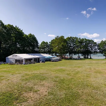 Boho Deluxe - Najwiekszy 130m2 Nad Jeziorem Ukiel Z 50m Tarasem, Przy Jeziorze, Garaz Podziemny, Klimatyzacja, 3 Sypialnie Salon, 2 Lazienki, Winda, Fvat * Olsztyn (Warmian-Masurian)