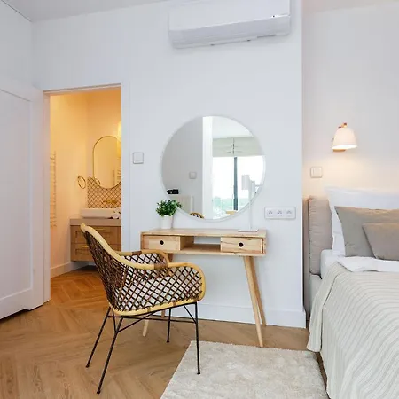 Boho Deluxe - Najwiekszy 130m2 Nad Jeziorem Ukiel Z 50m Tarasem, Przy Jeziorze, Garaz Podziemny, Klimatyzacja, 3 Sypialnie Salon, 2 Lazienki, Winda, Fvat