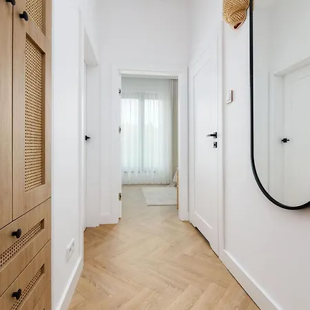 Boho Deluxe - Najwiekszy 130m2 Nad Jeziorem Ukiel Z 50m Tarasem, Przy Jeziorze, Garaz Podziemny, Klimatyzacja, 3 Sypialnie Salon, 2 Lazienki, Winda, Fvat Appartement Olsztyn (Warmian-Masurian)