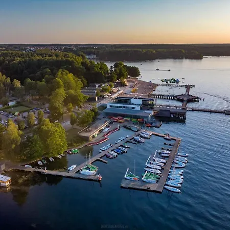 Lägenhet Boho Deluxe - Najwiekszy 130m2 Nad Jeziorem Ukiel Z 50m Tarasem, Przy Jeziorze, Garaz Podziemny, Klimatyzacja, 3 Sypialnie Salon, 2 Lazienki, Winda, Fvat Olsztyn (Warmian-Masurian)